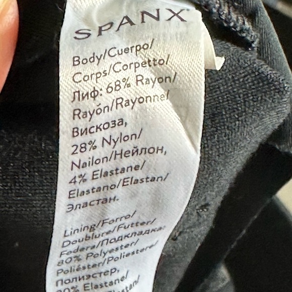 Spanx The Perfect Pant Ankle 4-Pocket Black Size Medium - Picture 3 of 6